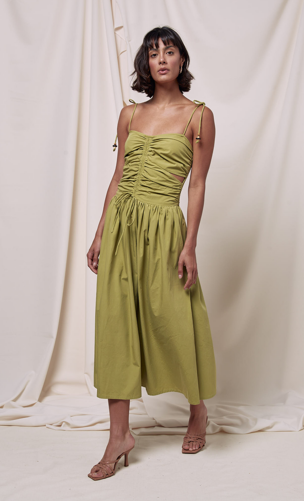 UND 2WAY DEFORMATION DRESS カーキ Mサイズ Ameri（アメリ）の「UND